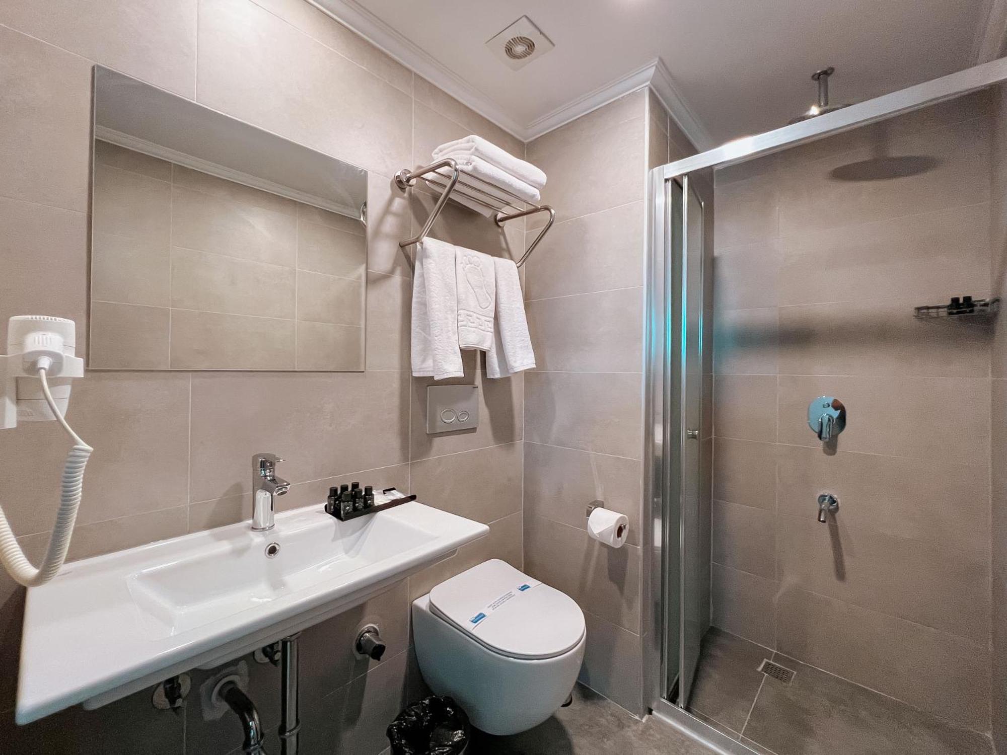 Yalcindag Otel Burdur Exteriör bild